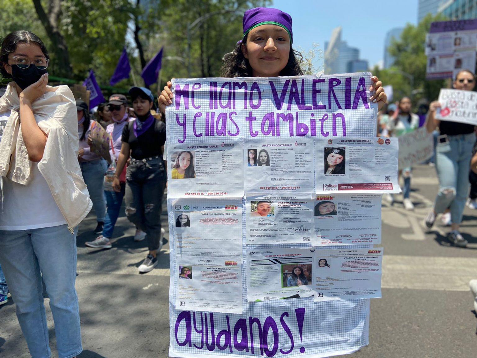 $!‘¡No fue accidente, fue feminicidio!’: Mujeres marchan en CDMX para exigir justicia en el caso Debanhi