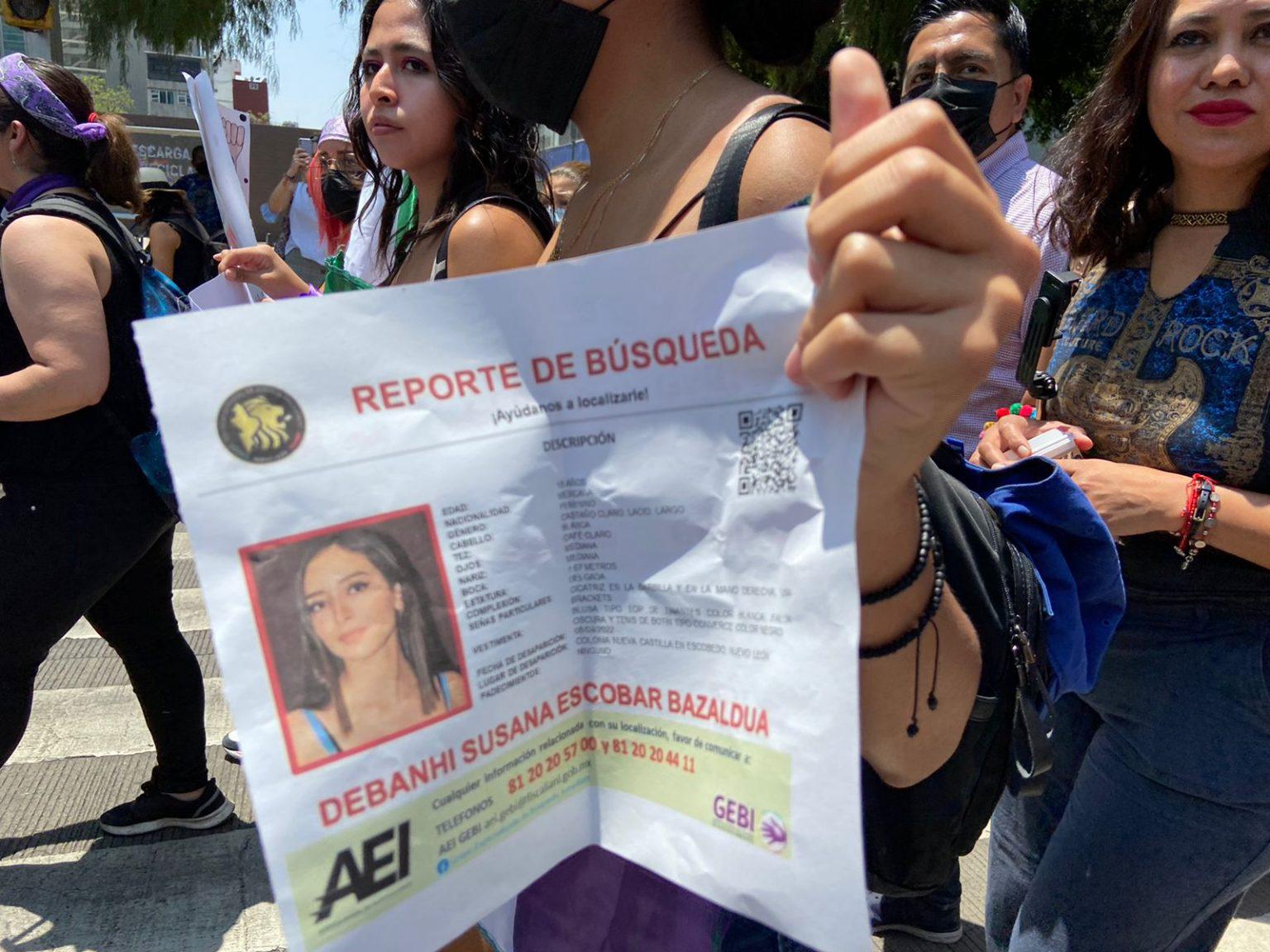 $!‘¡No fue accidente, fue feminicidio!’: Mujeres marchan en CDMX para exigir justicia en el caso Debanhi