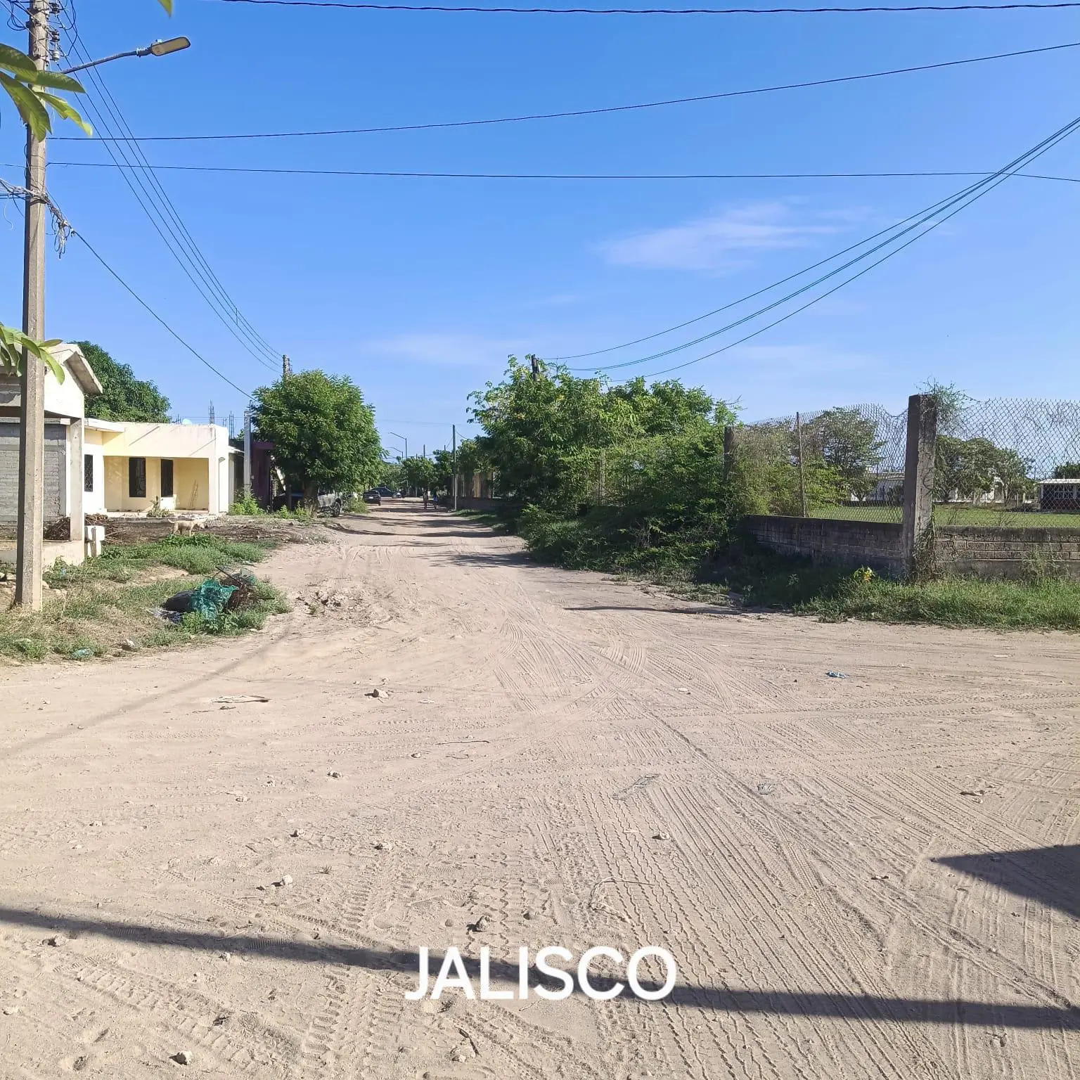 $!Continúa problema en suministro de electricidad en Isla del Bosque, Escuinapa
