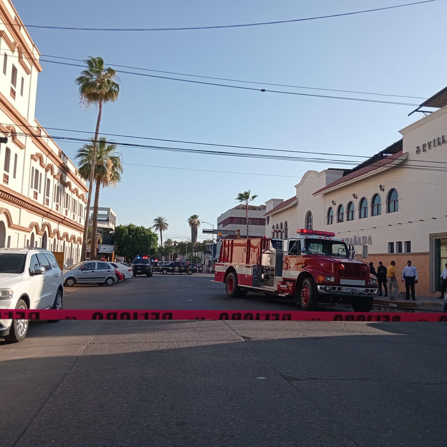 $!Se incendia cocina de eventos del Restaurante V de Vaca en pleno centro de Los Mochis