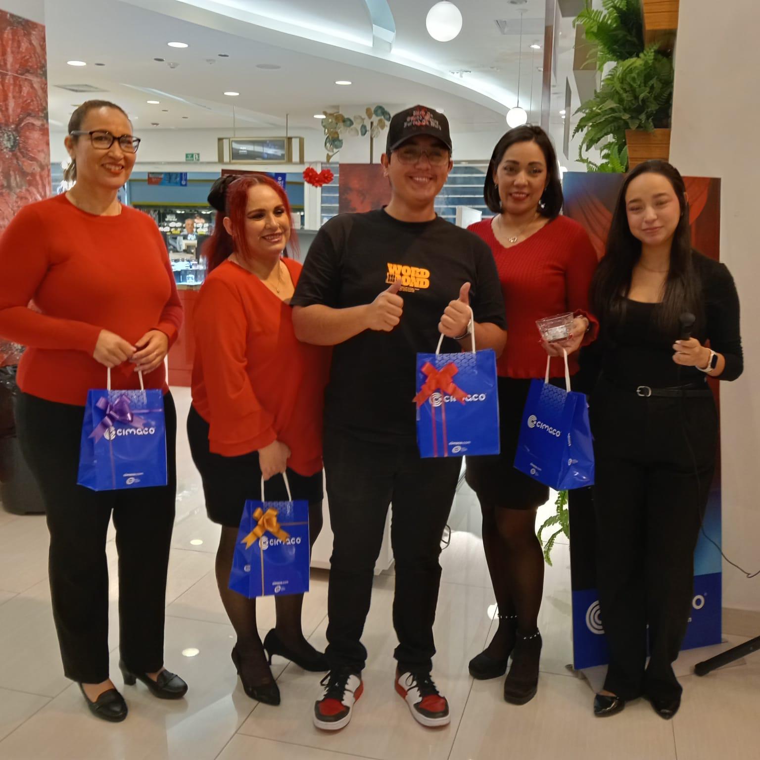 $!Ángel Emmanuel Beltrán fue uno de los afortunados en la rifa.