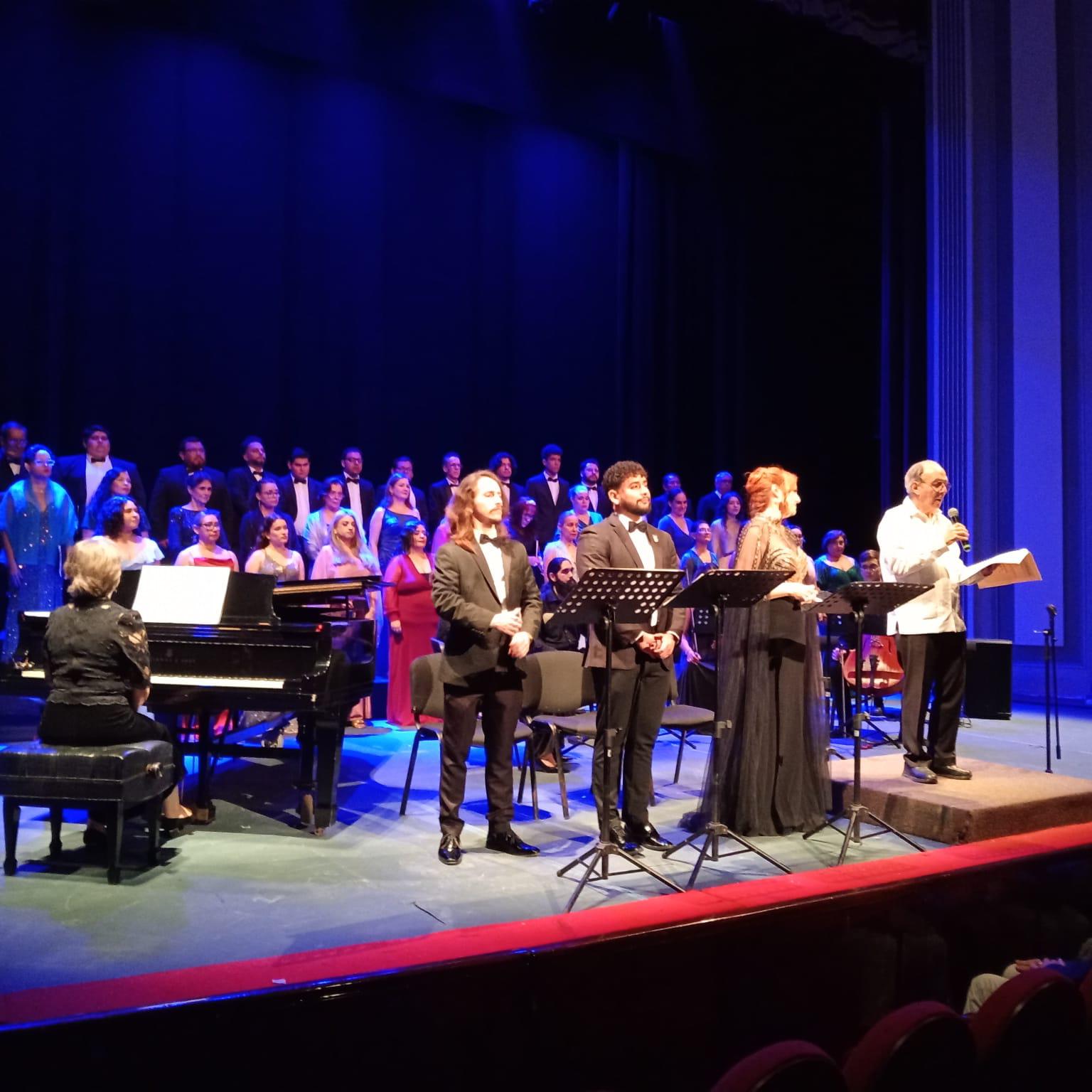 $!Érick Daniel Plantillas, Pedro Camacho y Wendy García protagonizan una emotiva tarde en la Temporada Gordon Campbell, interpretando la obra sacra de Théodore Dubois en el escenario del Teatro Ángela Peralta.