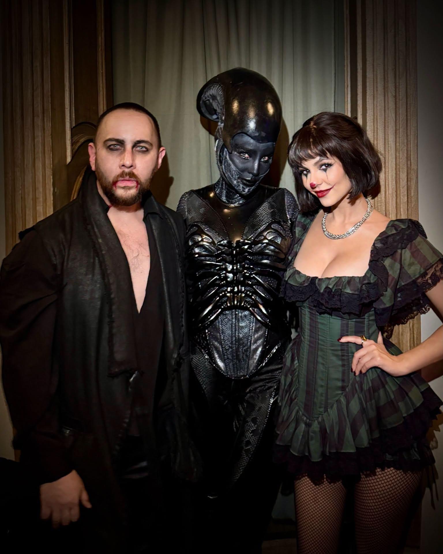 $!Belinda junto a Aarón Mercury y Victoria Justice.