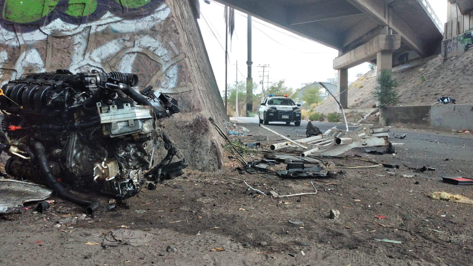 $!Se accidenta otro vehículo en el puente del Palmito, en Culiacán