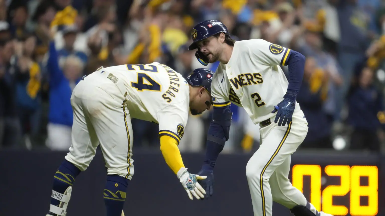 $!Milwaukee pega primero: Cerveceros vencen 2-1 a los Dodgers en el Juego 1 de la SCLN
