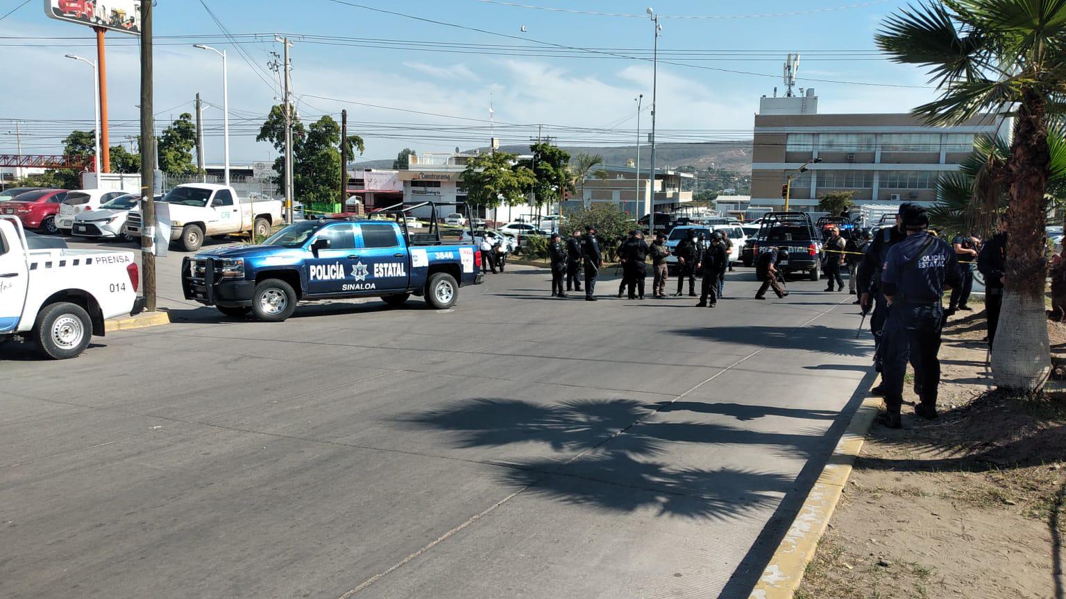 $!Agente de policía y presunto asaltante resultan heridos en otro atraco bancario en Culiacán