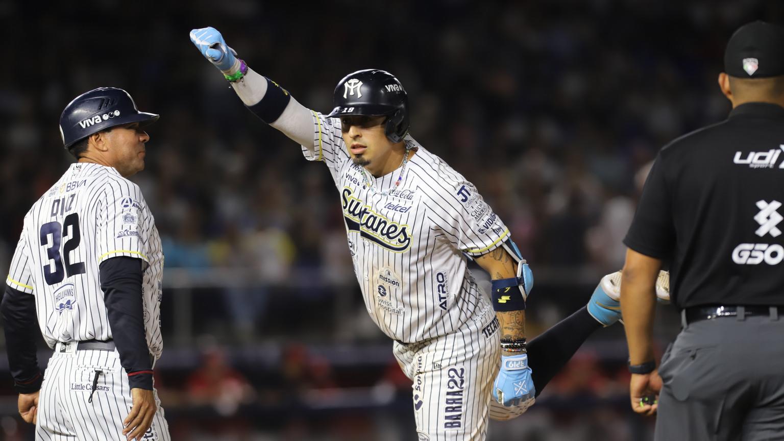 $!Jugadores de Venados de Mazatlán lucen en el arranque del beisbol de verano