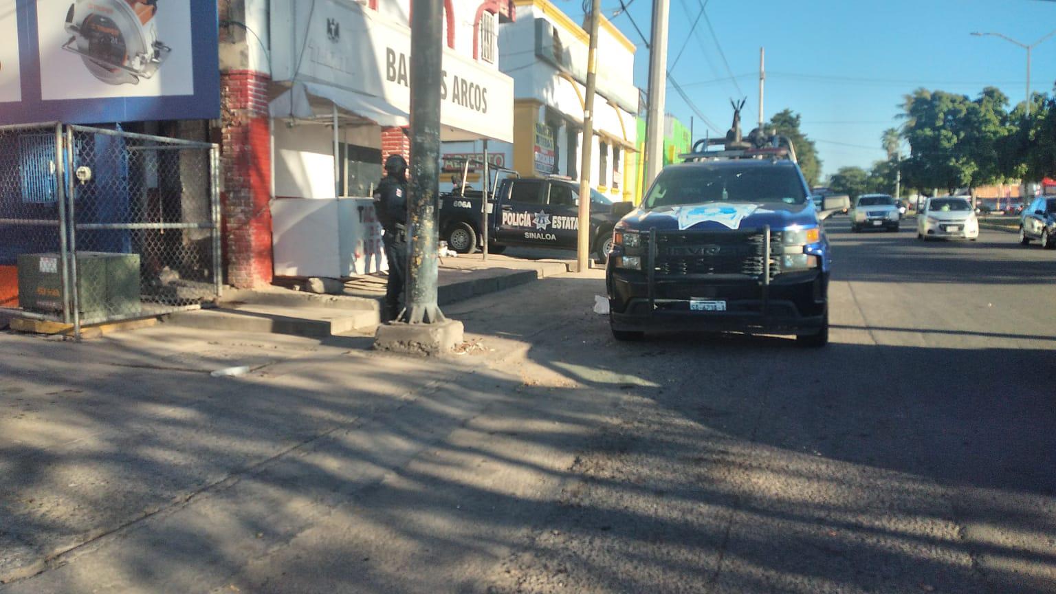 $!Detienen a pareja con arma y droga en bar clandestino de Culiacán