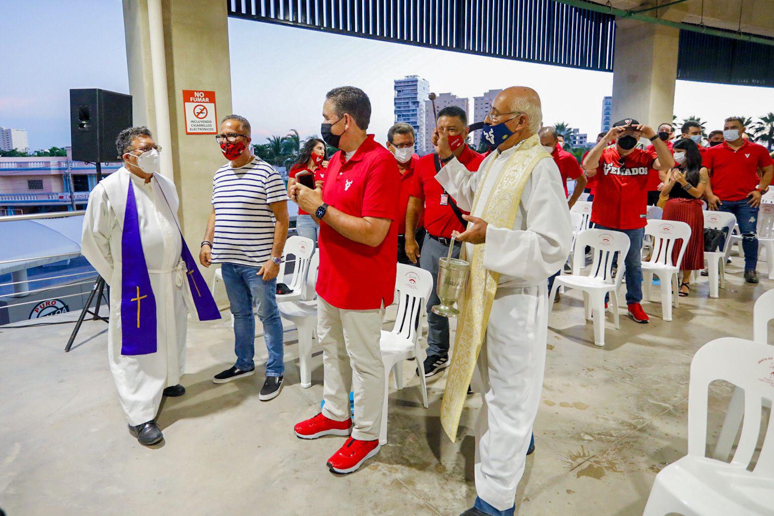 $!Los Venados de Mazatlán se encomiendan al Creador previo al arranque de la campaña