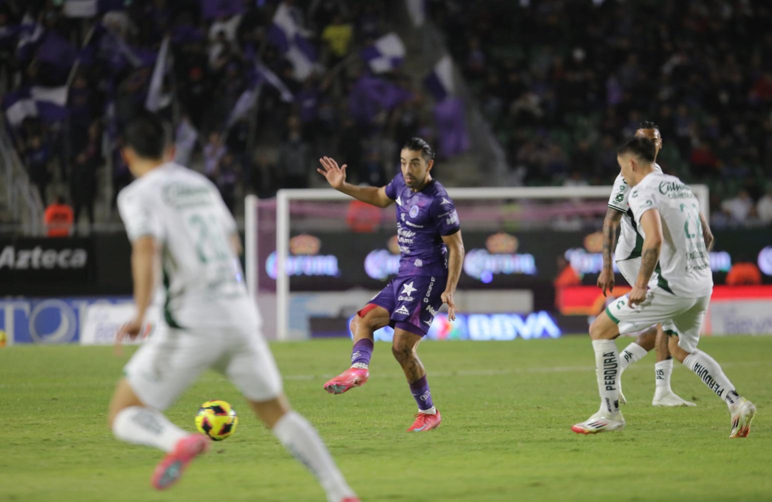 $!La Fiera ruge en El Encanto y corta racha de Mazatlán