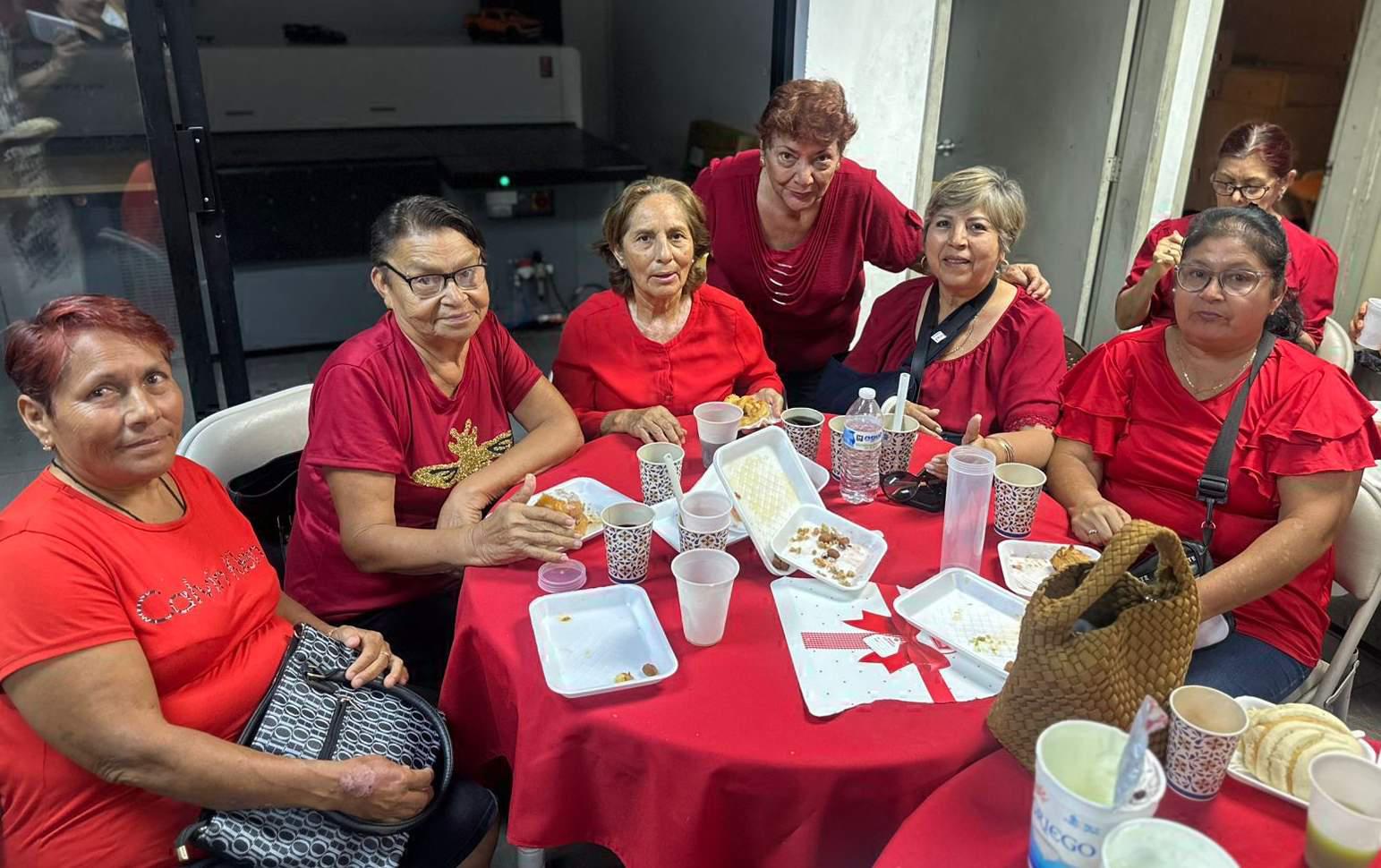 $!María de la Luz Terrazas, Catalina Morales, Matilde Terrones, Bertha Vidriales, Socorro Bautista y María de Jesús Martínez.