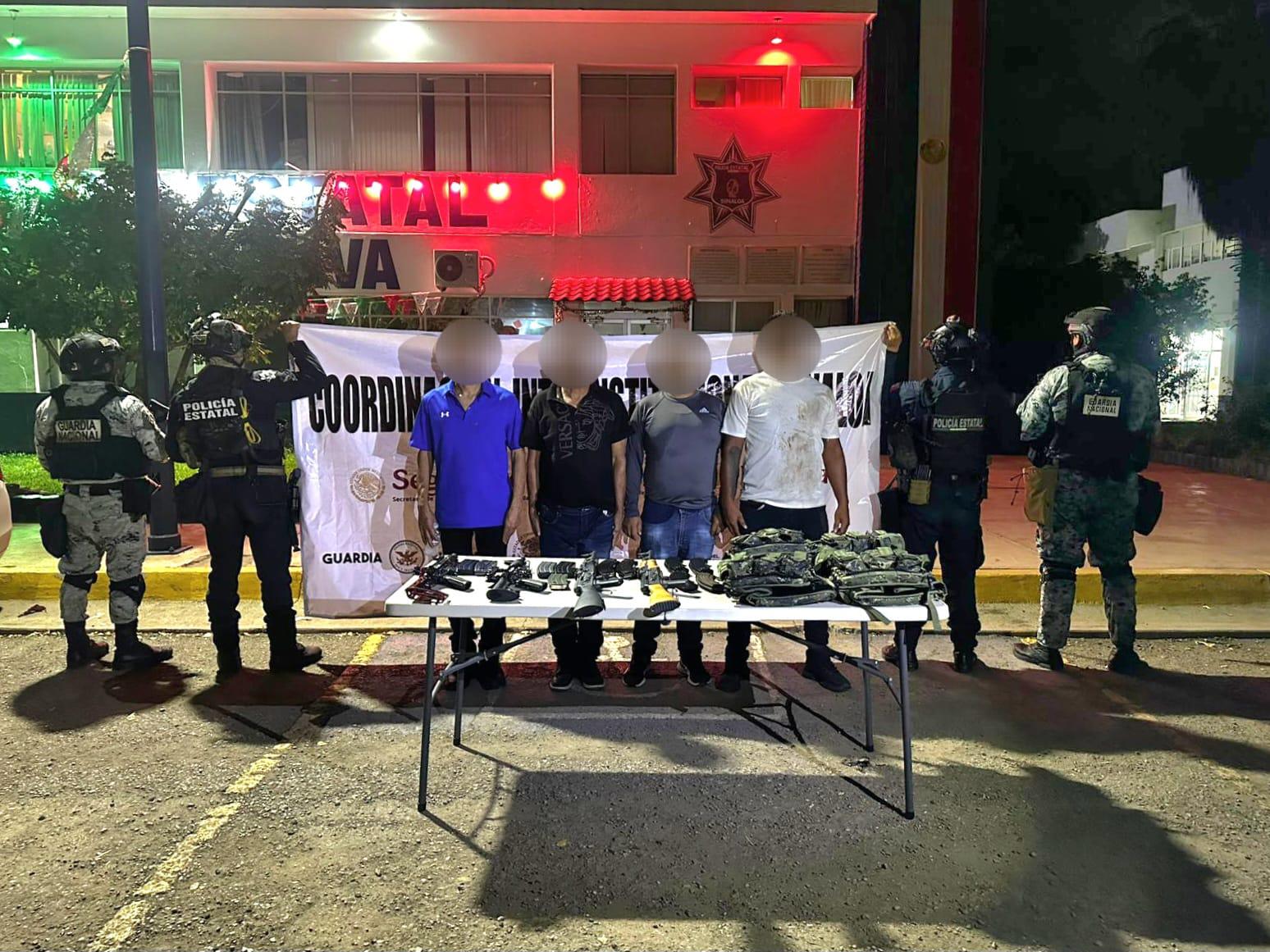 $!Detienen a 4 civiles armados en el fraccionamiento Los Ángeles, en Culiacán