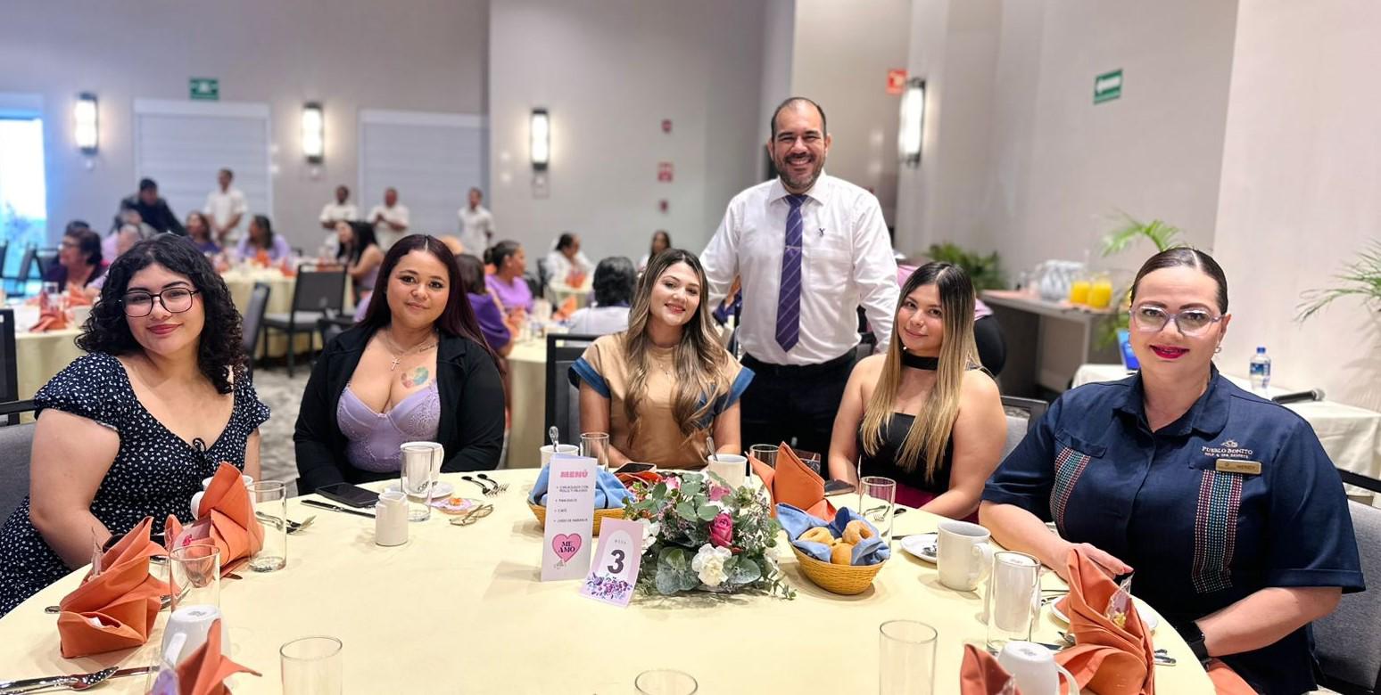 $!Victoria Cedano, Ana Laura Ríos, Abril Siordia, David Torres, Marieli del Real y Wendy Quevedo.