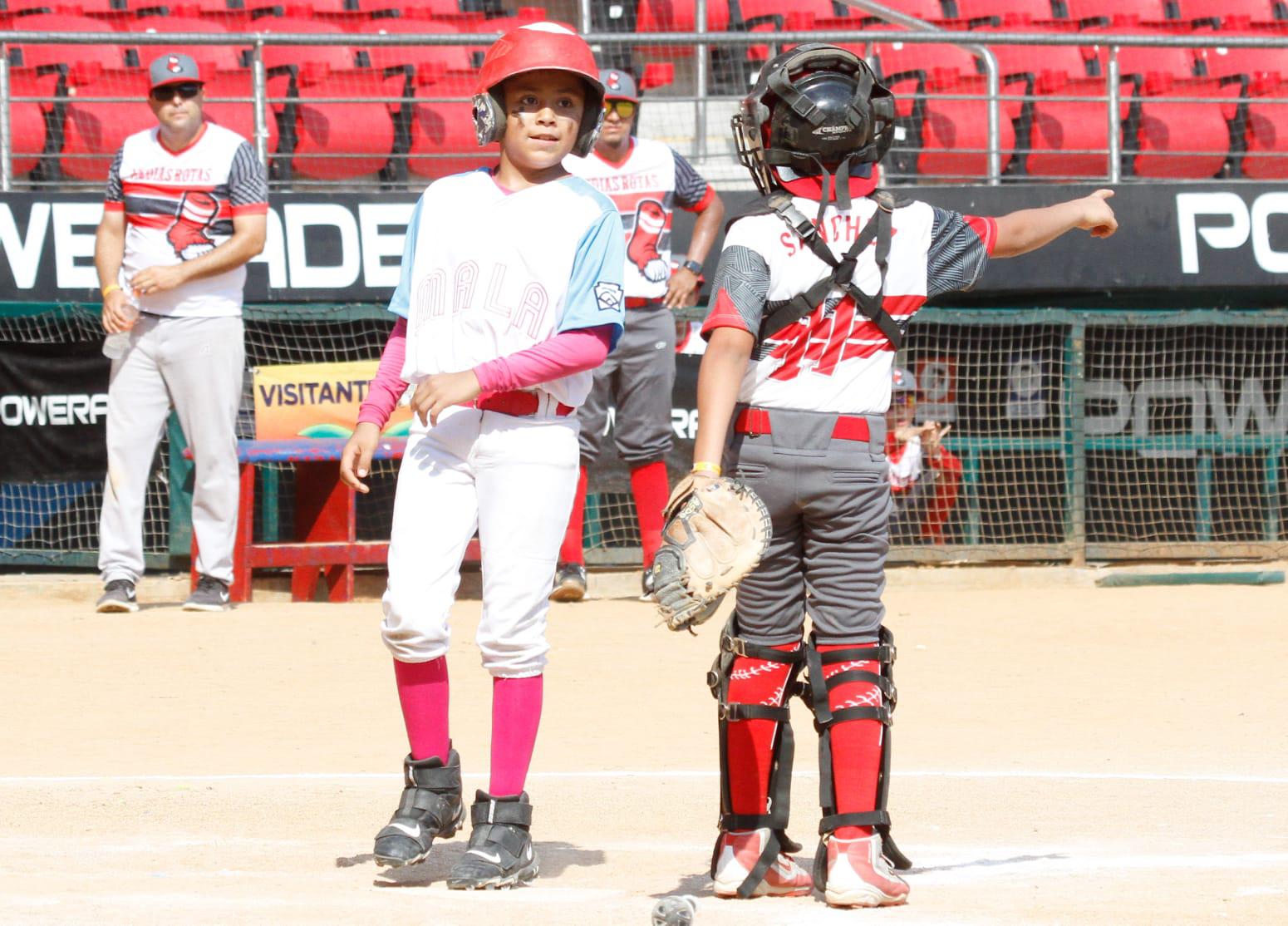 $!Panteras desgarran a Medias Rotas en el Mazatlán Baseball Tournament