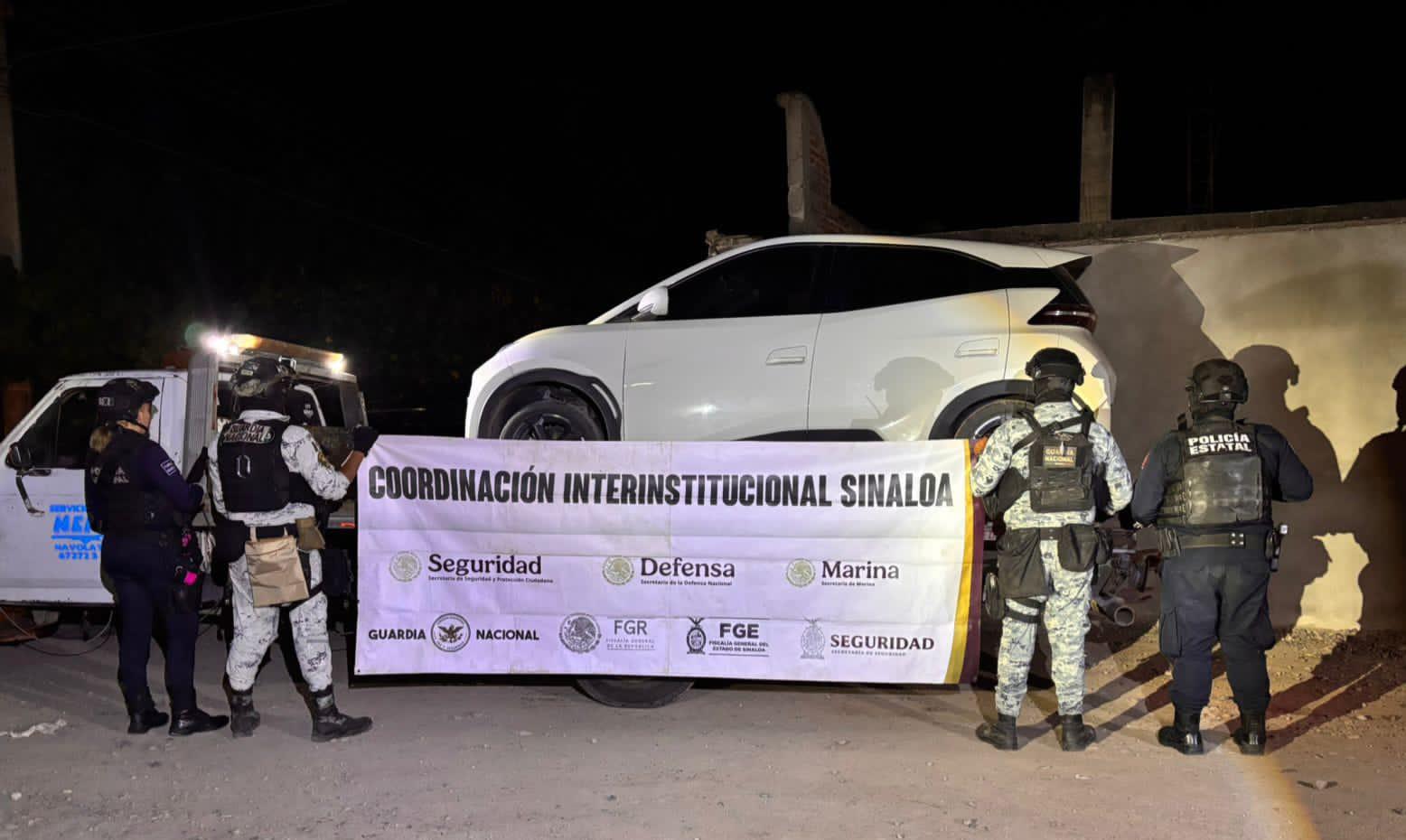 $!Recuperan un taxi y otros tres vehículos robados en diferentes puntos de Navolato