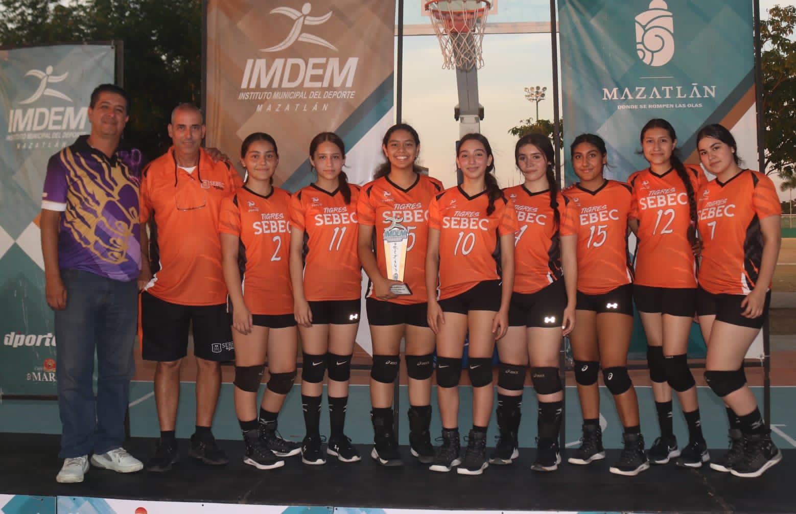 $!Guasave y Panteras Culiacán, campeones de Copa de Voleibol Imdem