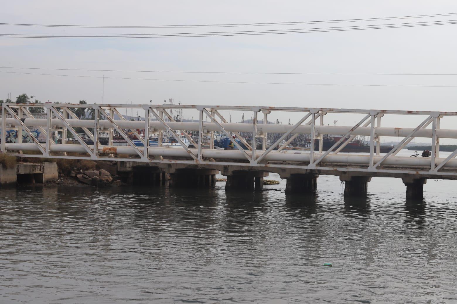 $!Presenta Puente Juárez estragos del tiempo con múltiples daños en su estructura