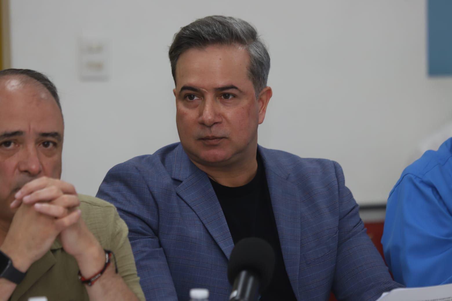 $!Reeligen a Erick Mandujano Caro como presidente de Canirac Mazatlán