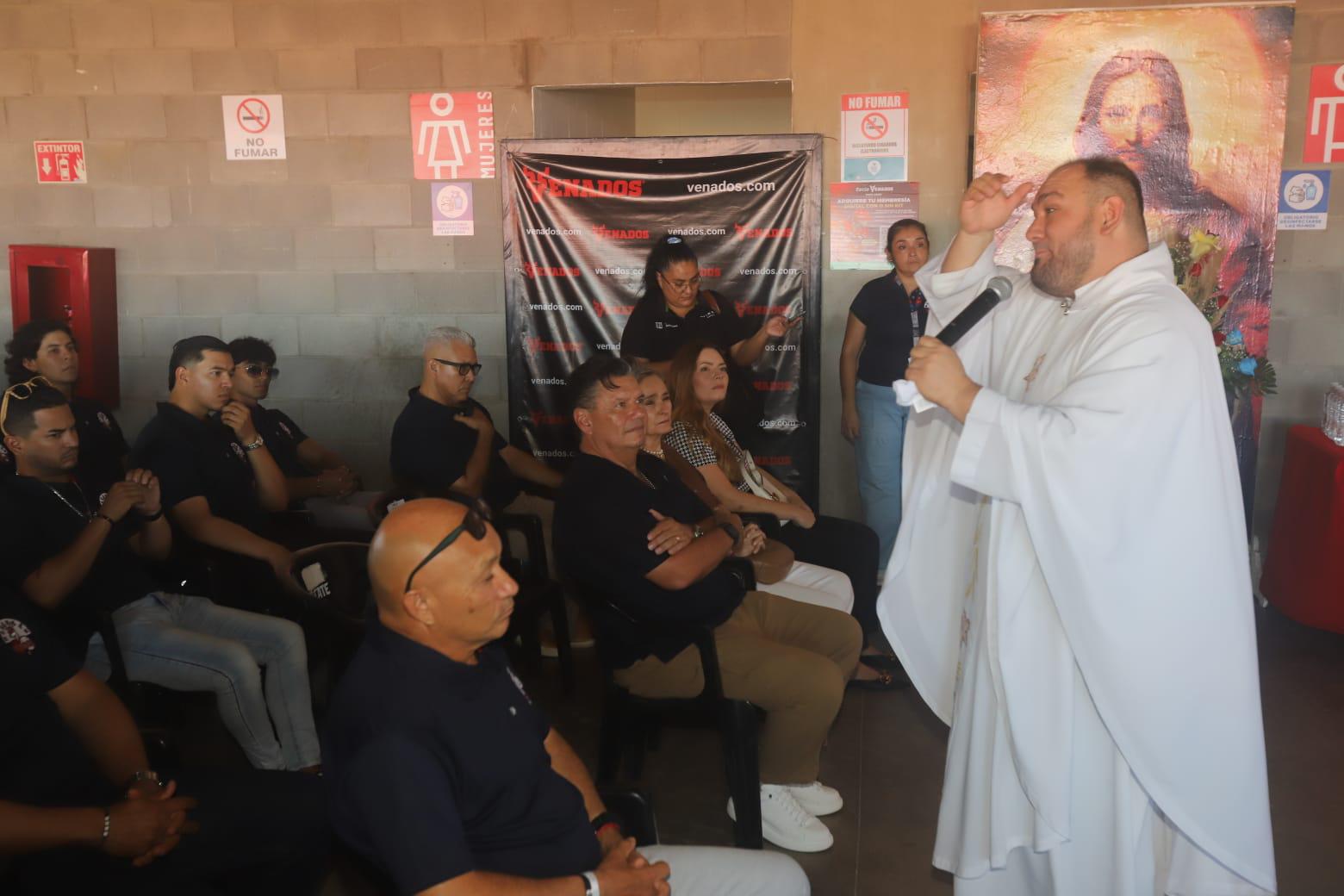 $!¡Se encomiendan al altísimo! Venados de Mazatlán celebra su tradicional misa rumbo al inicio de temporada