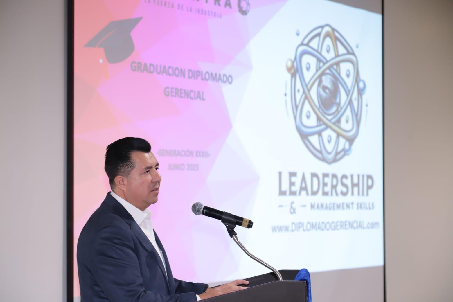 $!Celebran graduación de la generación 33 del Diplomado en Liderazgo de Canacintra Mazatlán