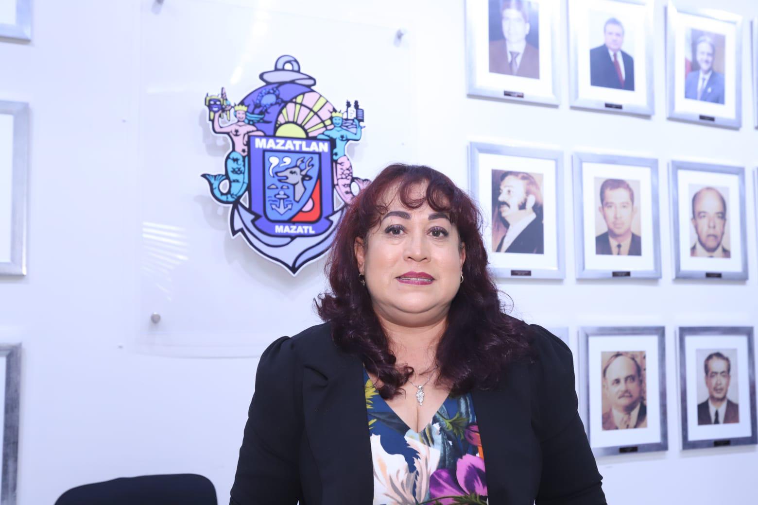 $!Otorgan licencia a dos regidores y toman protesta a tres ediles suplentes, en Mazatlán