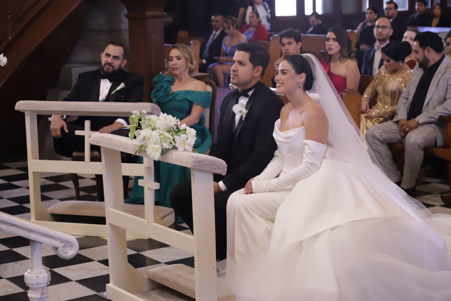 $!Brianda Lizárraga e Iván del Real se dan el ‘Sí, acepto’ ante el altar