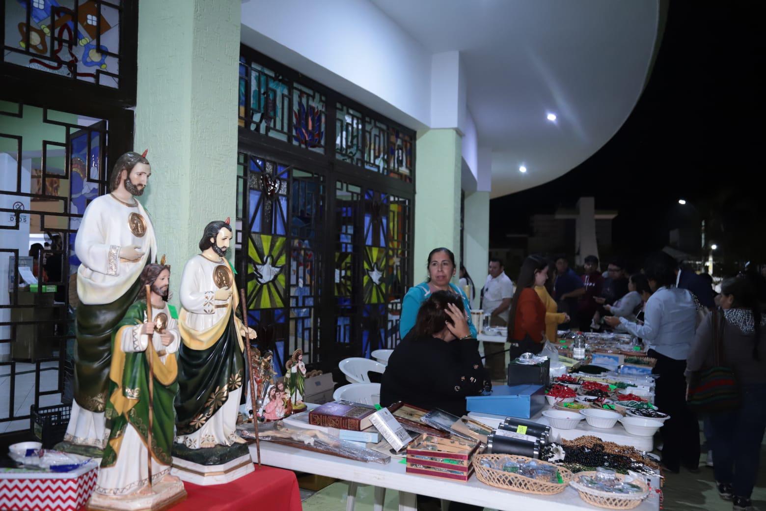 $!Demuestran fieles su devoción a las Reliquias de San Judas Tadeo; estarán este martes en Sábalo Country, en Mazatlán