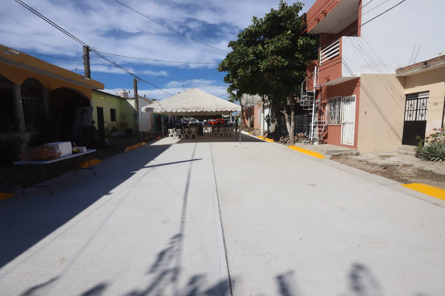 $!Inauguran pavimentación de calle en colonia Libertad de Expresión, en Mazatlán