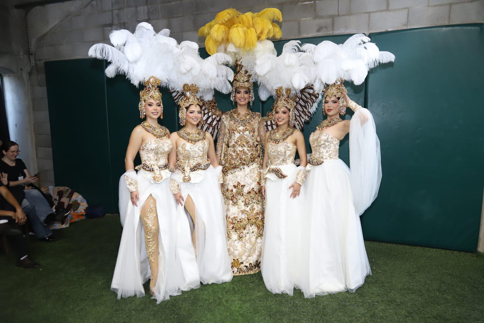 $!Celebra Mazatlán su Carnaval coronando a su Reina, Anahí I