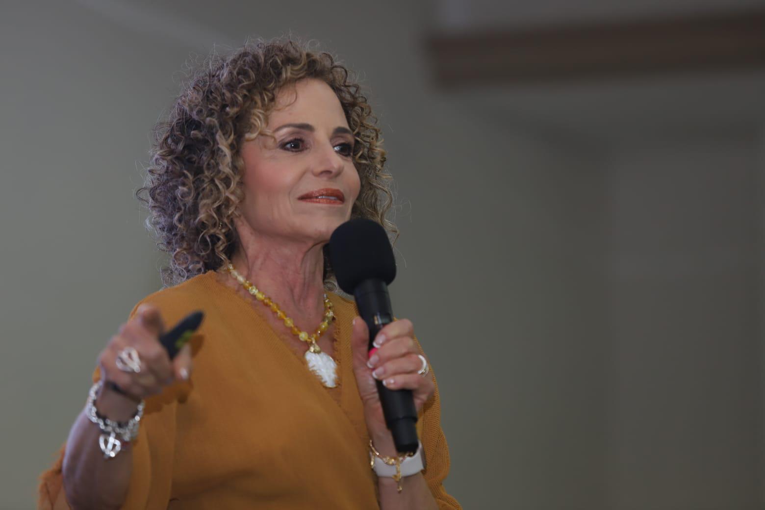 $!Reflexionan en Mazatlán sobre sanar emociones y romper patrones familiares