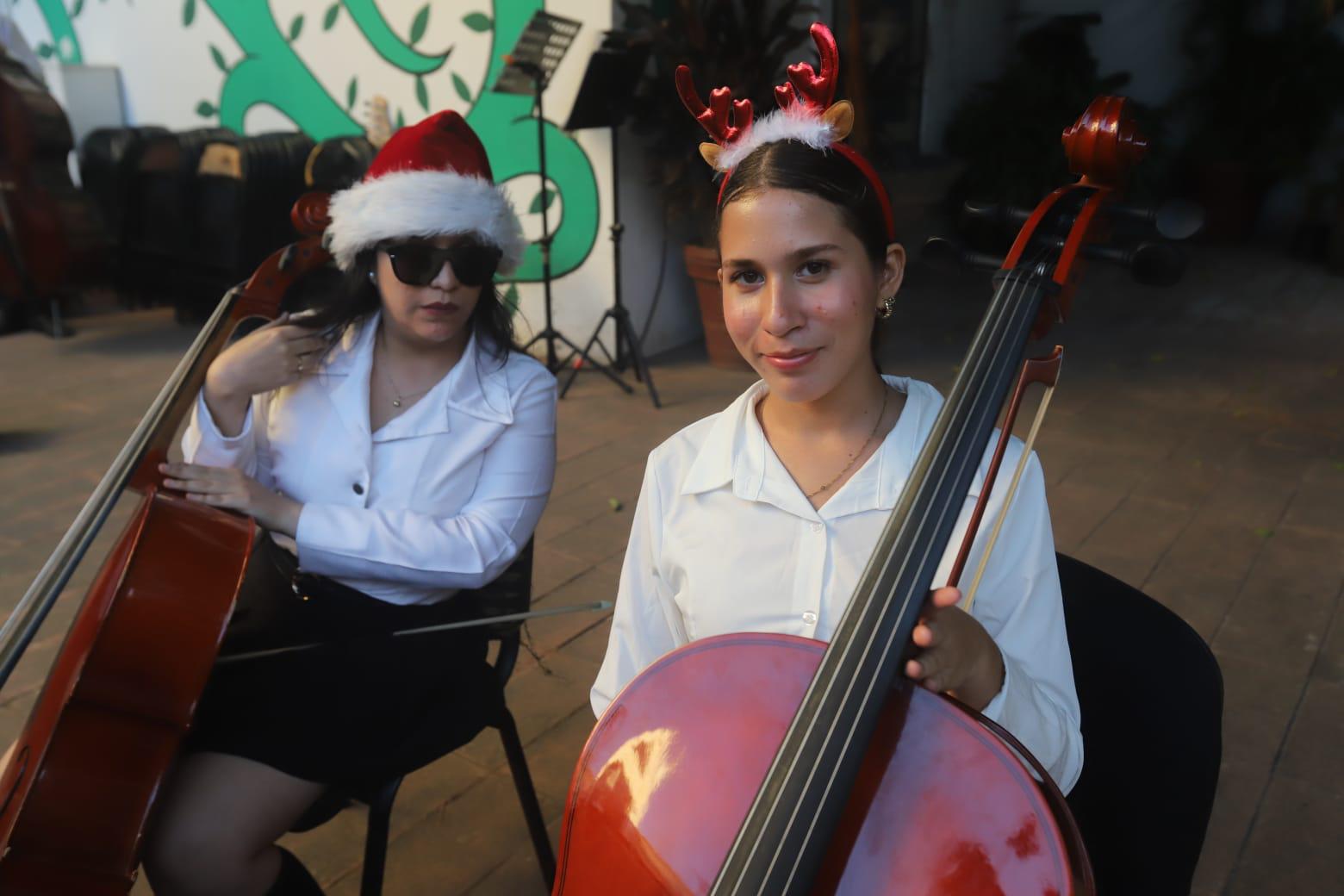 $!Eli y Kaori Peña.