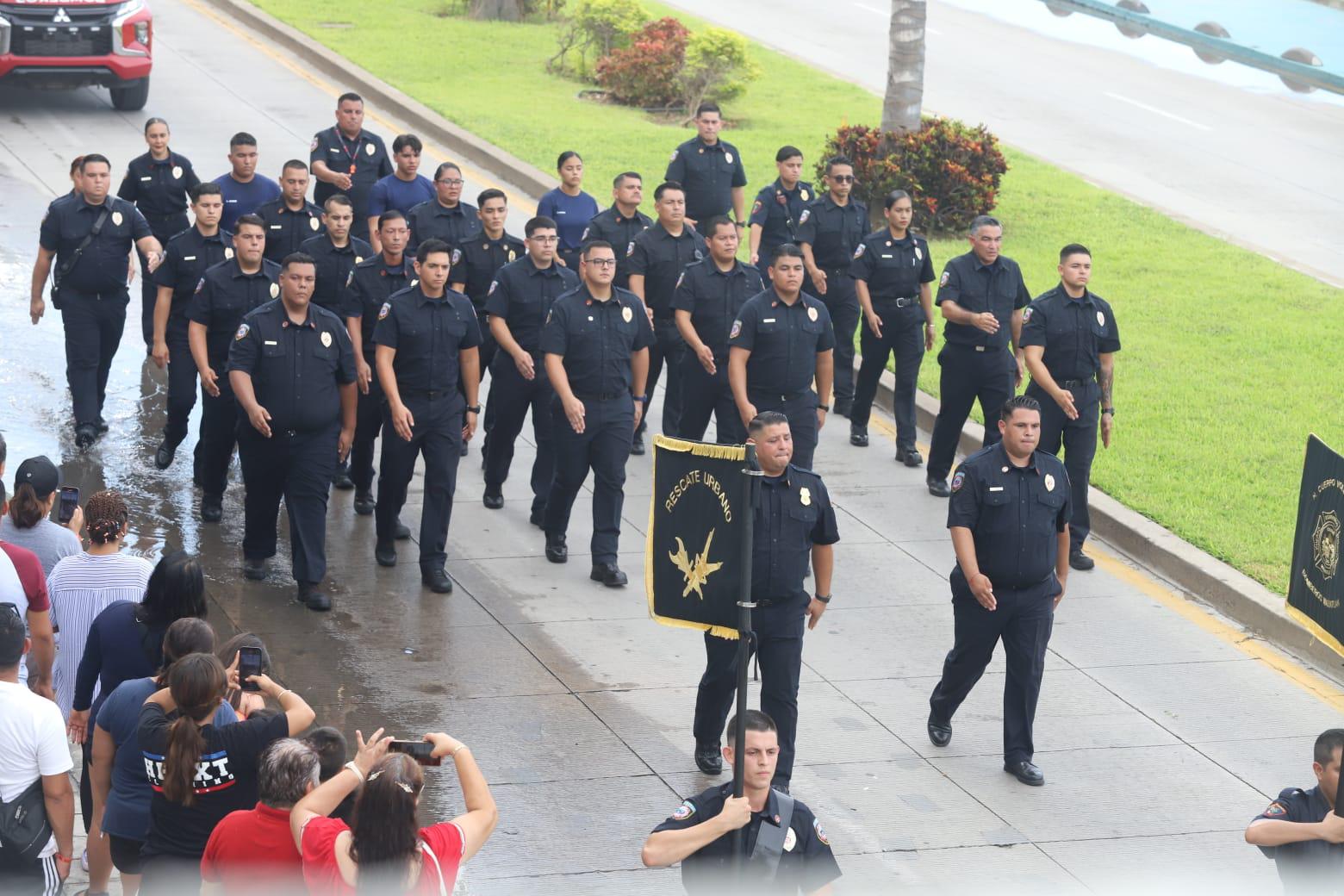 $!Bomberos Voluntarios de Mazatlán presente en la conmemoración.