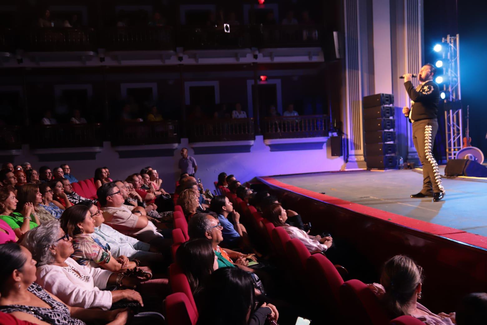 $!El público disfrutó de alrededor de dos horas de concierto.