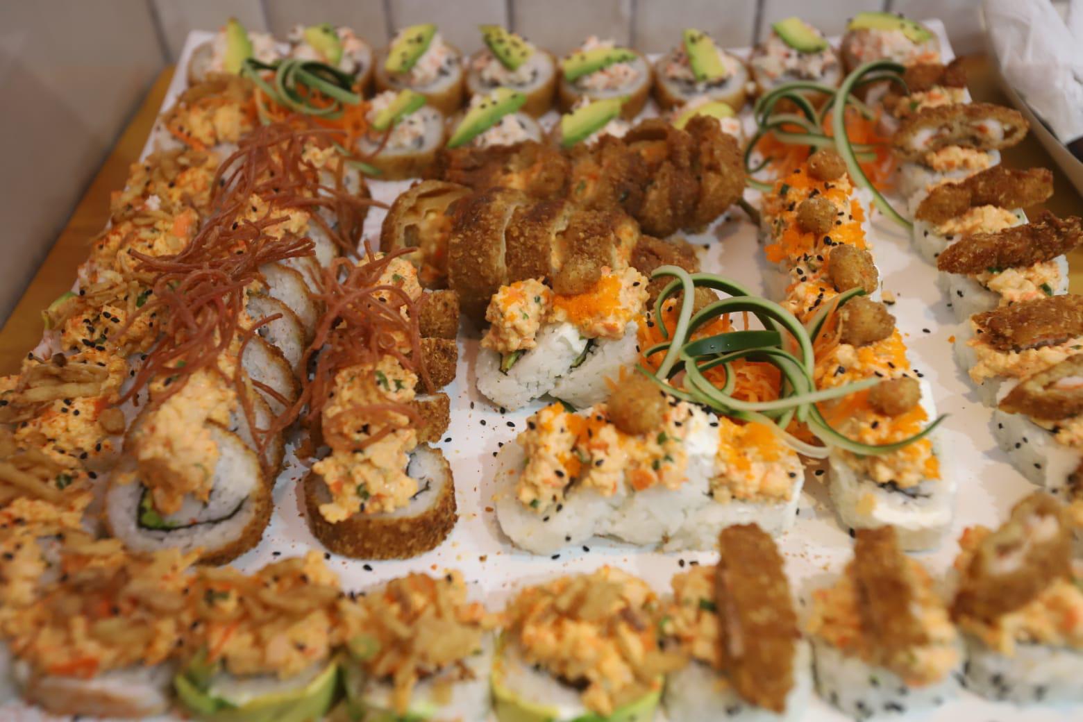 $!Una variedad de sushi se ofrece en el lugar.