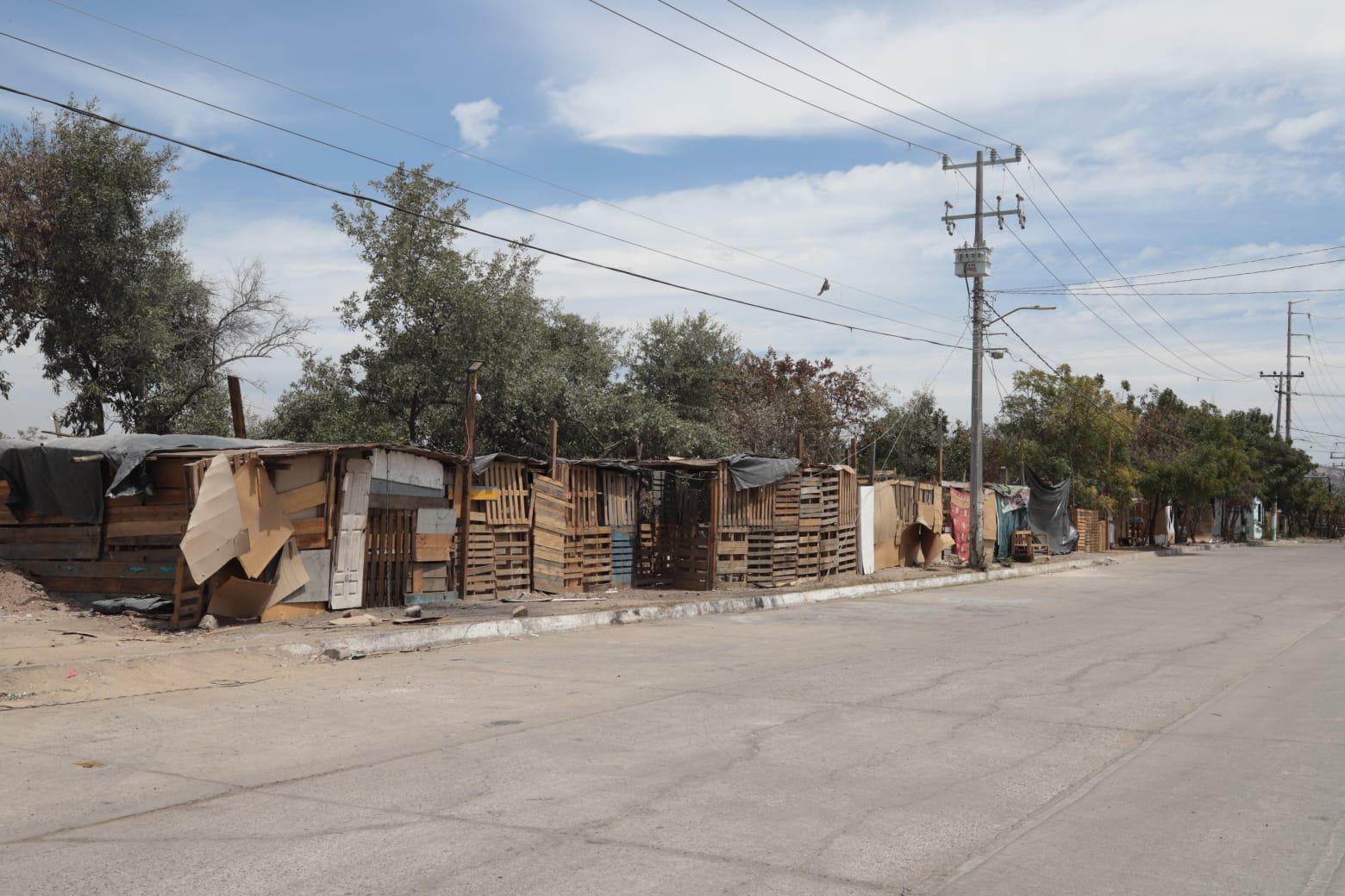 $!Invasión en Parque Bonfil continúa extendiéndose por varios terrenos del manglar