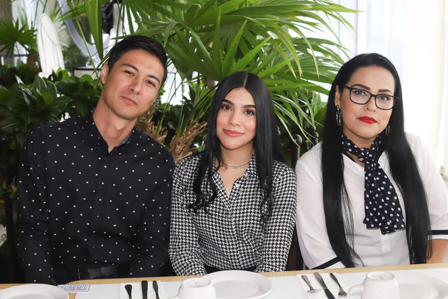 $!Christian Steven, Joselin Hernández y Lorena Rosas.