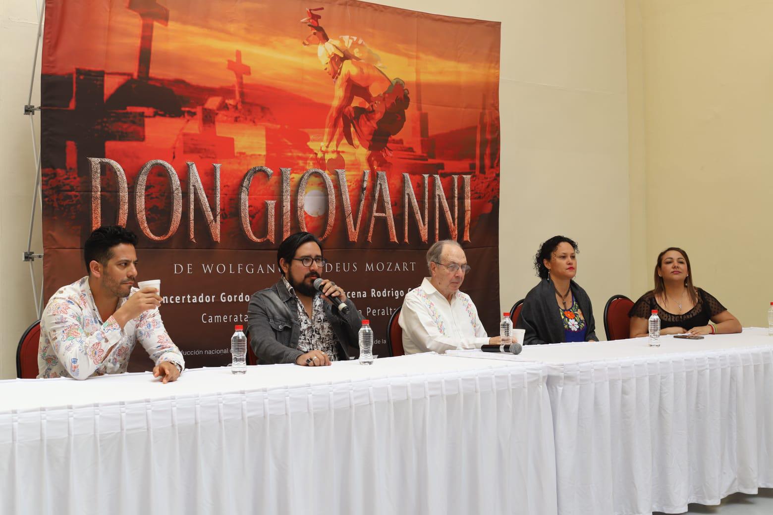 $!Rodrigo Caravantes junto a Germán Olvera, el maestro Gordon Campbell, María Murillo y Patricia Pérez, se declararon listos para ambas funciones.