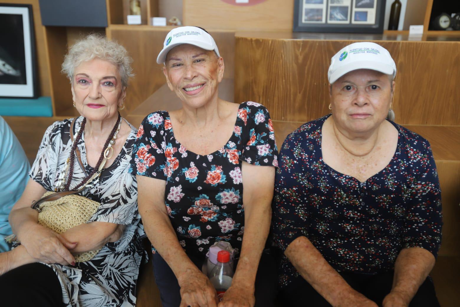 $!Silvia Tuhajon, María de Lourdes Bortolotti y María Albina Brambila.