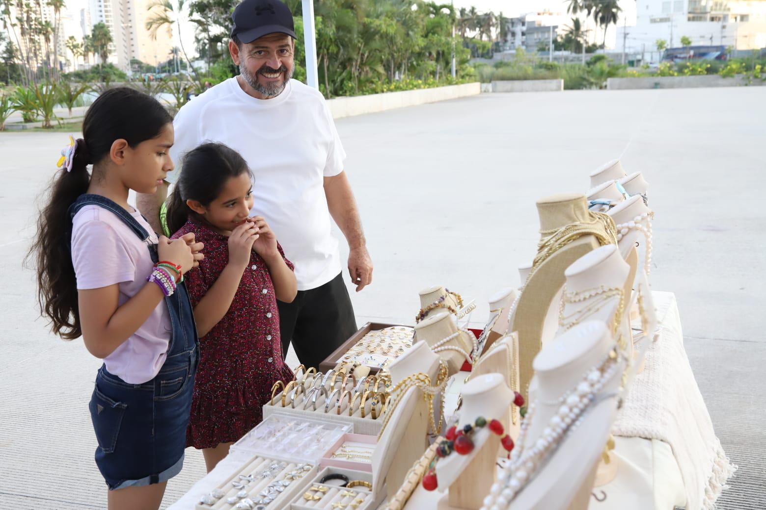 $!Mercadito Emprendedor brinda un espacio a los jóvenes emprendedores en Mazatlán