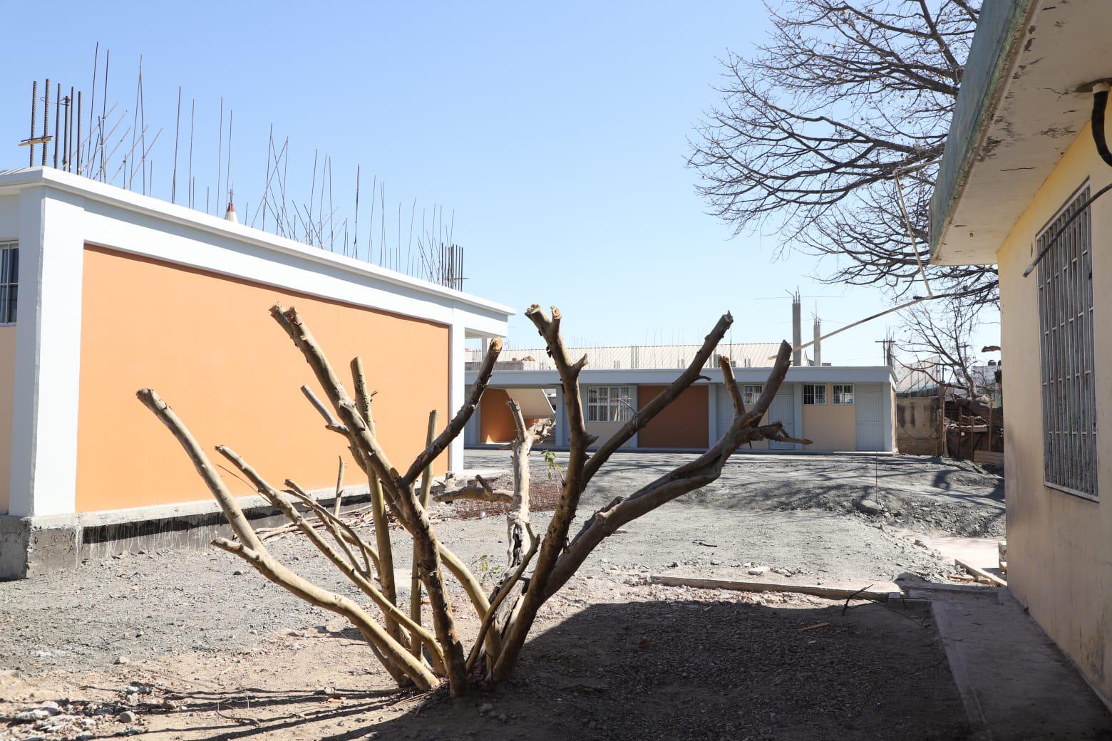 $!Exigen que se acelere construcción de la primaria Sixto Osuna de Villa Unión