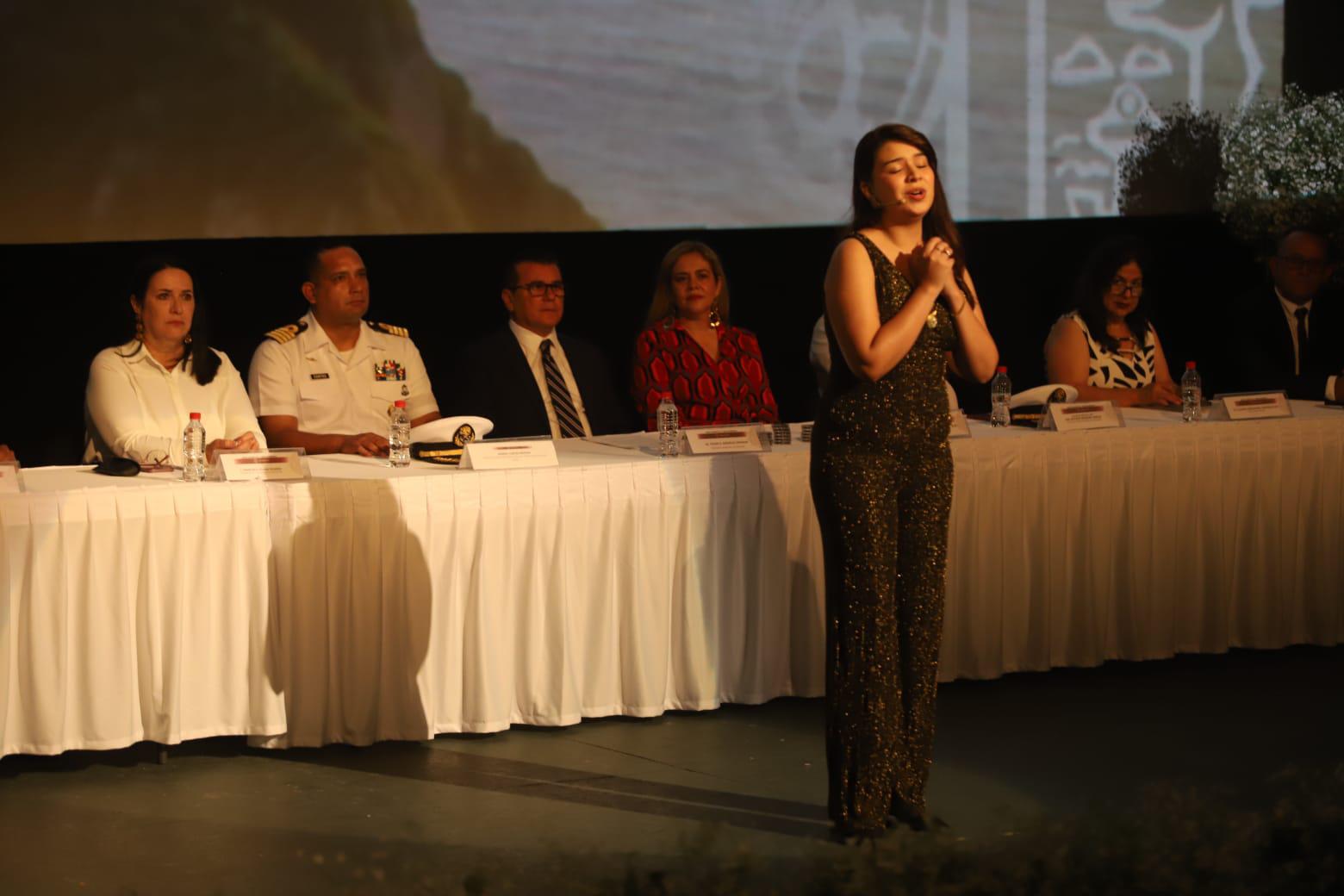 $!Entregan Medalla Rafael Ramírez 2024 a 66 maestras y maestros de Mazatlán