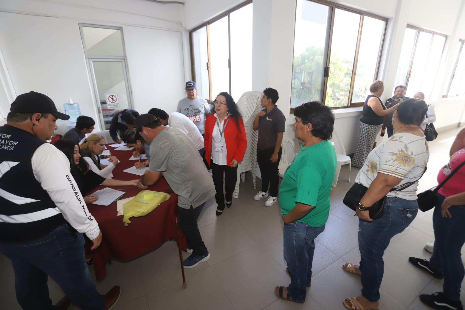 $!Capacitan a vendedores de alimentos para brindar mejor servicio en Semana Santa