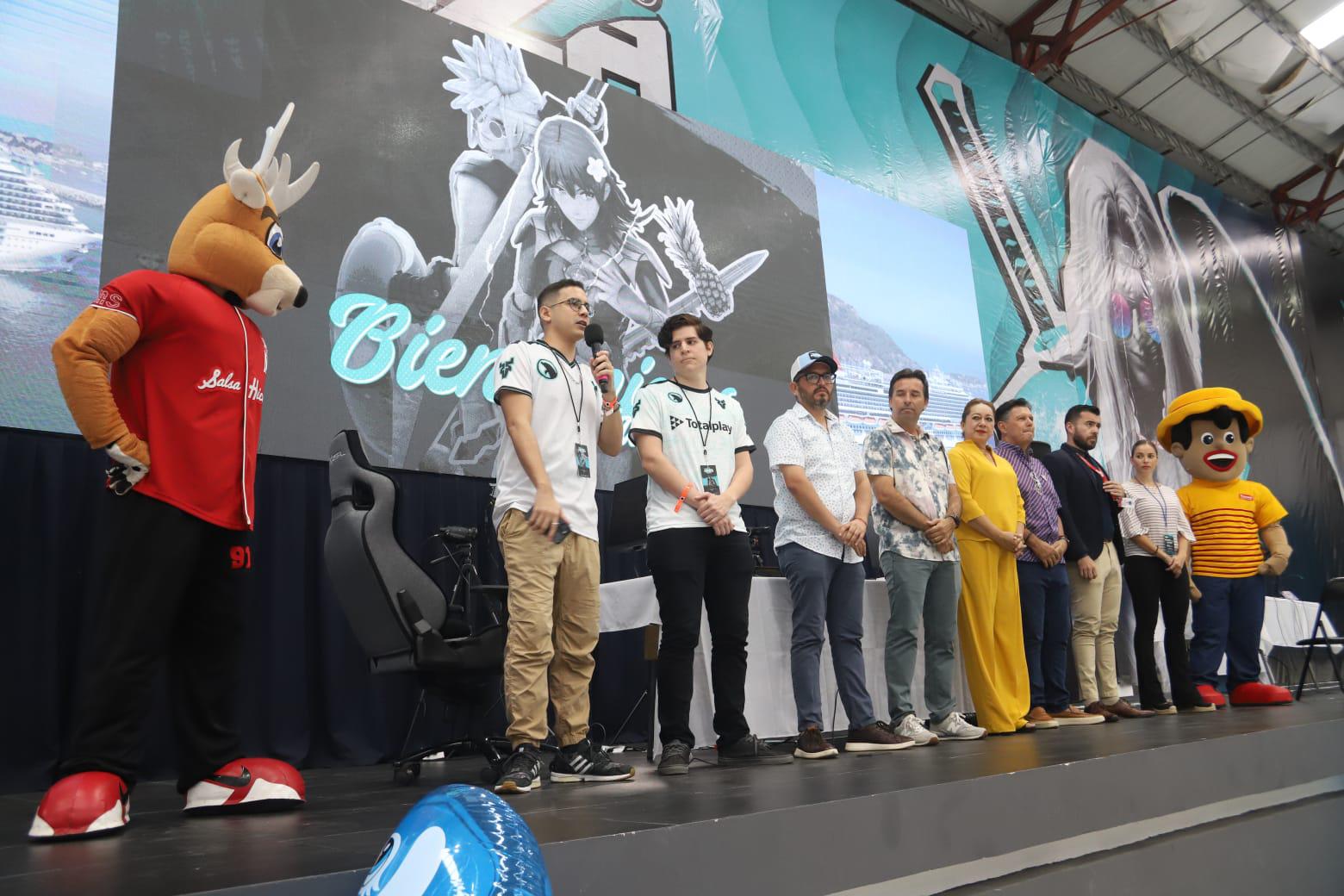 $!Une Mazatlán a la comunidad ‘gamer’ en el Delfino Maza 2023