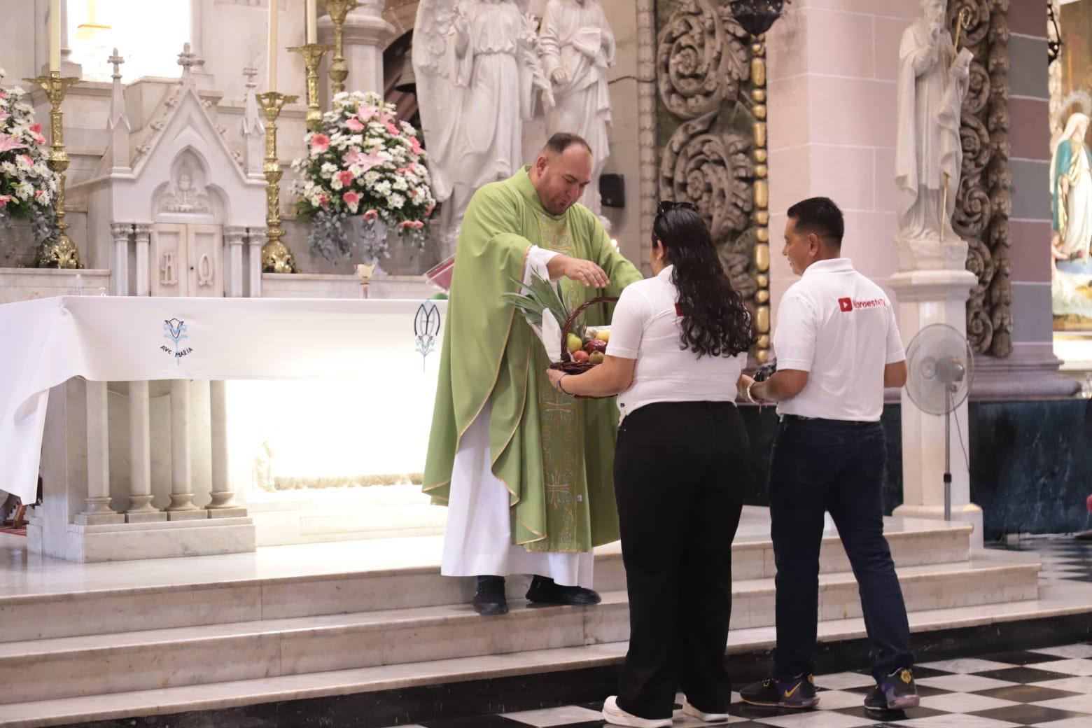 $!Noroeste ha podido mantenerse sólido informando de manera clara y veraz: Padre Adán Pazos