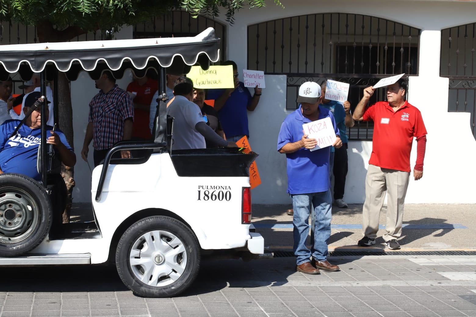 $!Guías denuncian acoso y monopolio de taxistas a cruceristas en Mazatlán