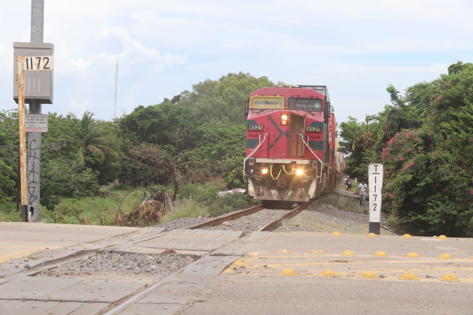 $!Tránsito de Mazatlán lanza campaña ‘Cuidado con el Tren’ ante fallas en plumas