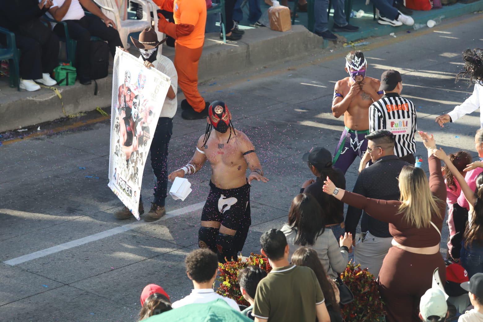 $!Noroeste y otros patrocinadores cumplen con su cometido de ambientar la fiesta carnavalera