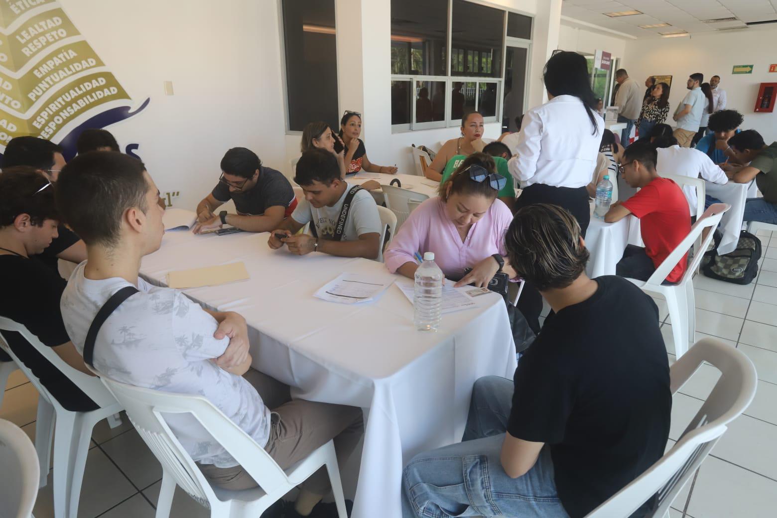 $!Con más de 400 vacantes, celebran en Mazatlán la Feria Nacional del Empleo para Grupos Vulnerables