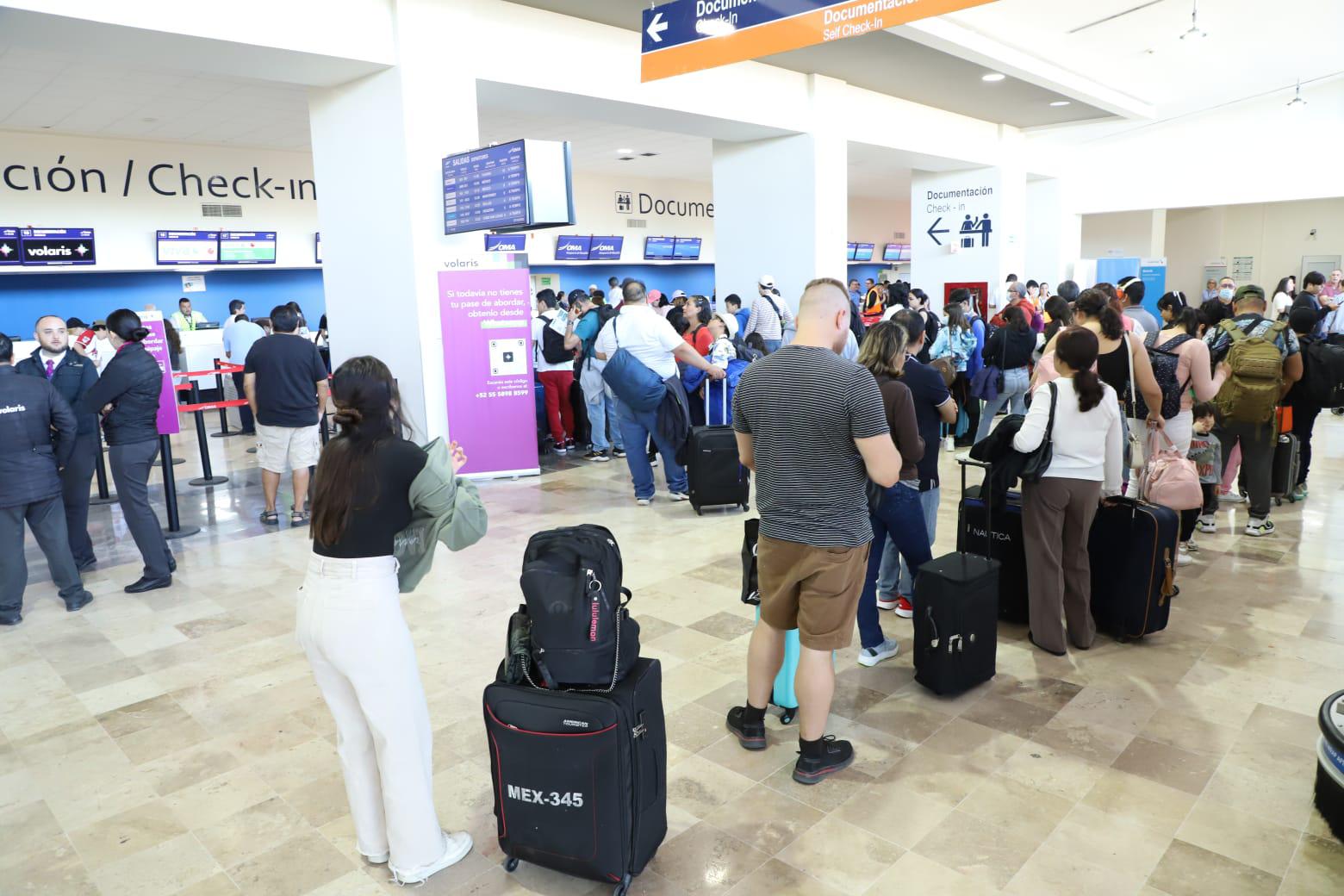 $!Registra Aeropuerto de Mazatlán fuerte movimiento en vuelos nacionales e internacionales