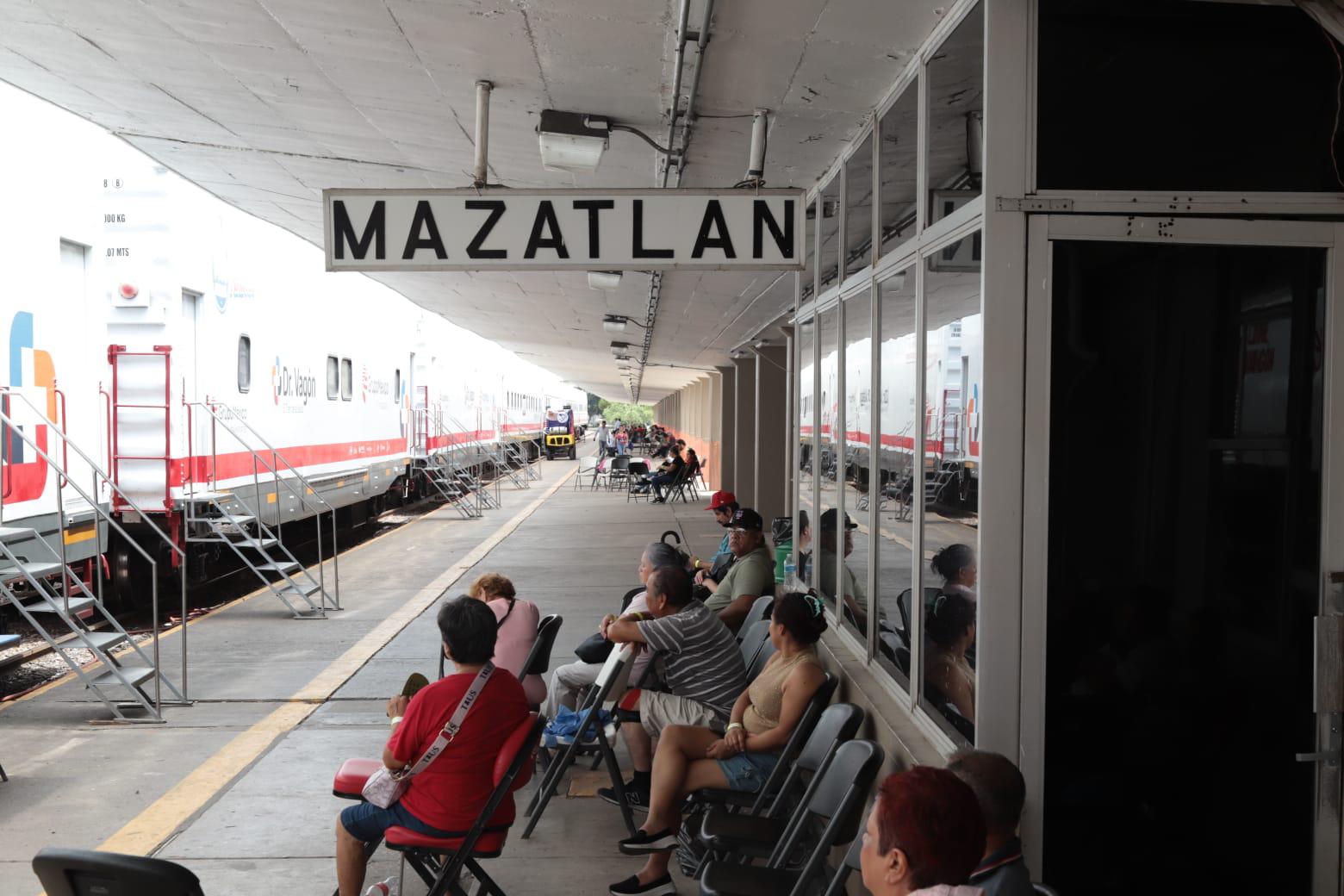 $!Llaman en el Doctor Vagón a aprovechar en Mazatlán servicios de Pediatría y Mastografía